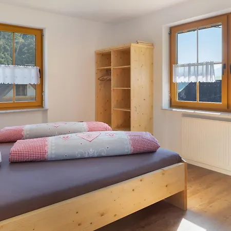 Hinterbauernhof Kuhgefluester Stegen