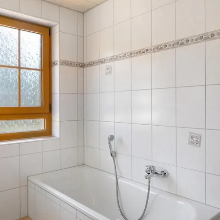 Hinterbauernhof Kuhgefluester *