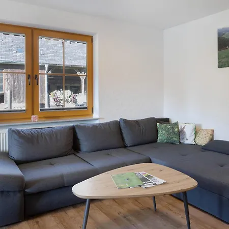 Hinterbauernhof Kuhgefluester *